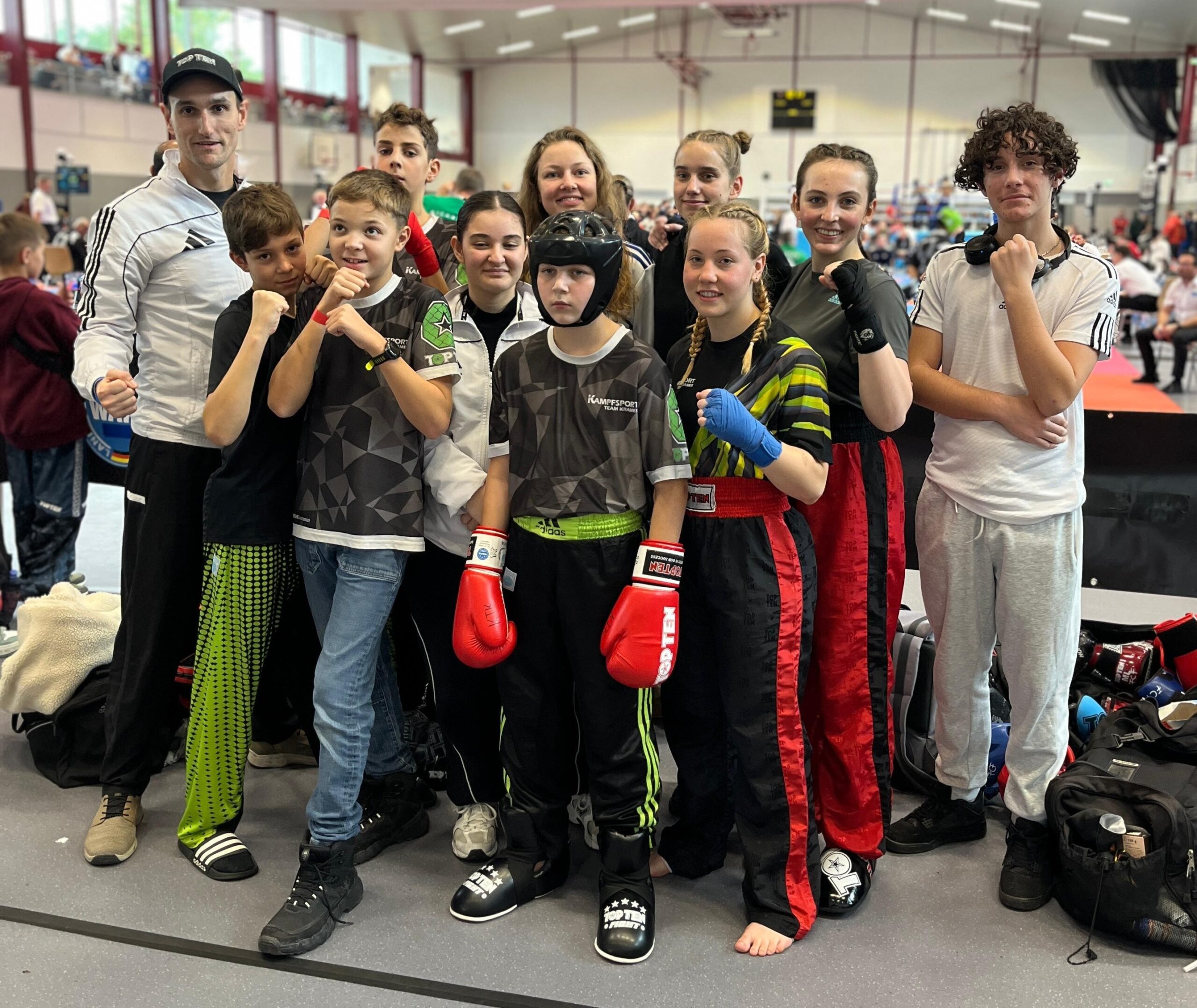 Dreifacher Gold-Triumph für Waldkraiburger Kickboxer